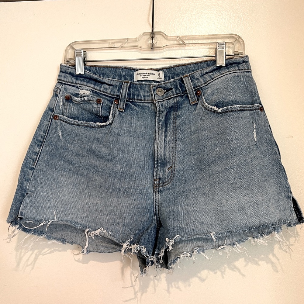 Cutoff denim shorts